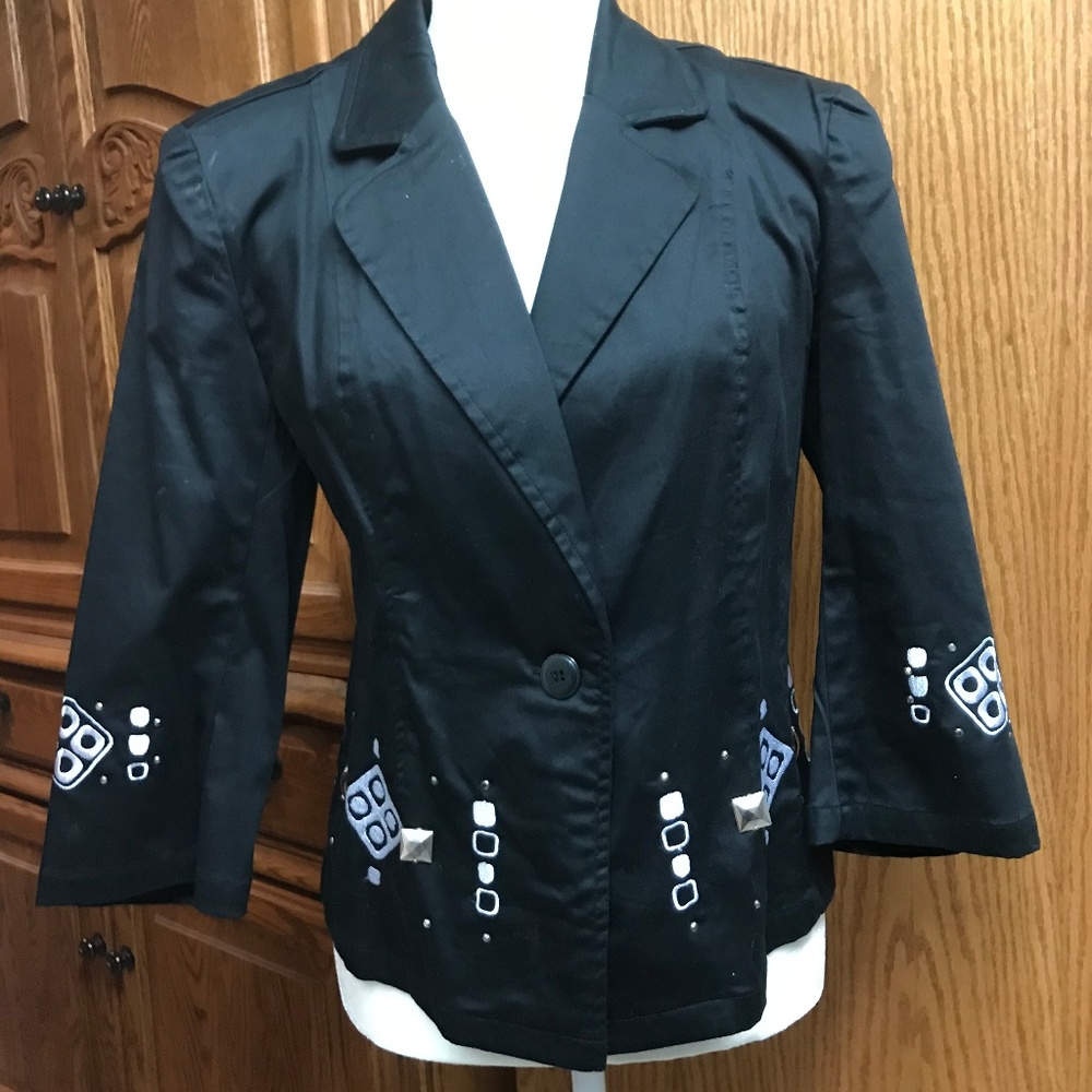 Erin London Ladies Medium Blazer Black with embroidered print & faux gems